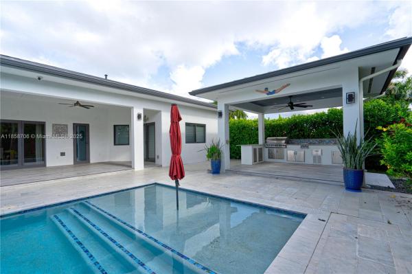 2521 SW 105th Ave, Miami, Florida 33165, image 1