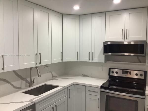 Emerald, 4401 NW 41st St #109, Lauderdale Lakes, Florida 33319, image 1