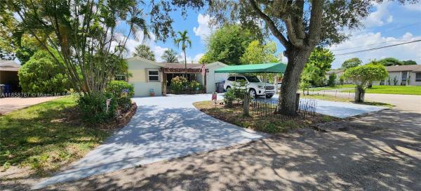 Palm Lane Villa, 6670 Perry St, Hollywood, Florida 33024, image 1