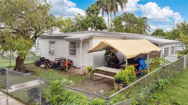 69 NW 5th St, Homestead, Florida 33030, image 1