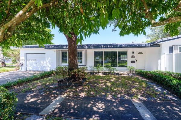 Hollywood Hills, 2011 N 43rd Ave, Hollywood, Florida 33021, image 1