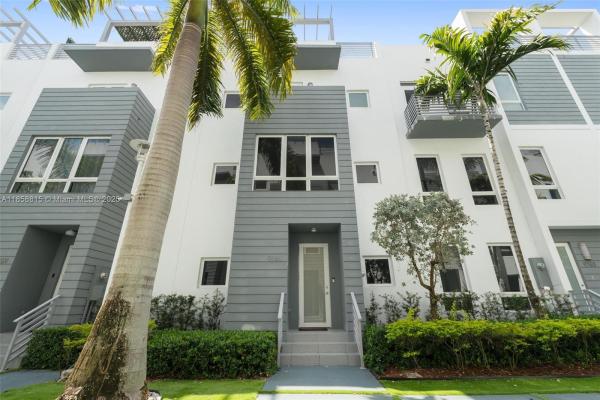 Contempo Townhomes, 9161 NW 33rd St, Doral, Florida 33172, image 1