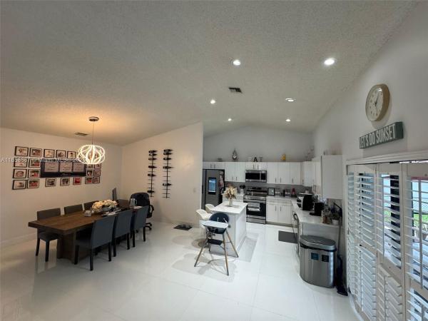 West Glen, 260 NW 121st Ter, Coral Springs, Florida 33071, image 1