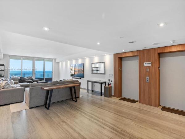 Ocean Tower, 799 Crandon Blvd 1208, Key Biscayne, Florida 33149, image 1