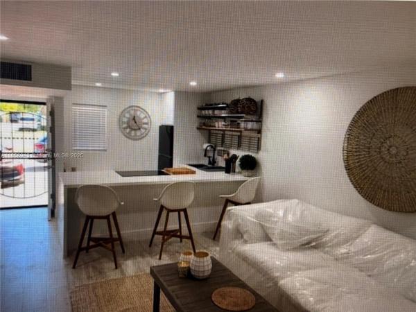 Biscayne Lake Gardens, 20201 NE 29th Ct #D109, Aventura, Florida 33180, image 1