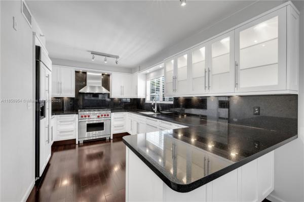 Armitage Place, 243 Meridian Ave #211, Miami Beach, Florida 33139, image 3