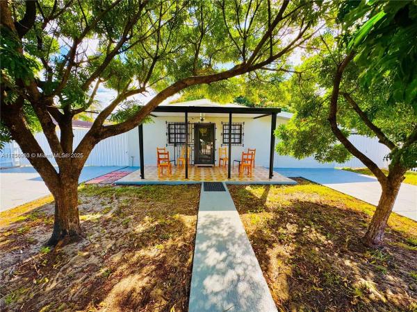 Essex Village, 830 SE 7th Pl, Hialeah, Florida 33010, image 1