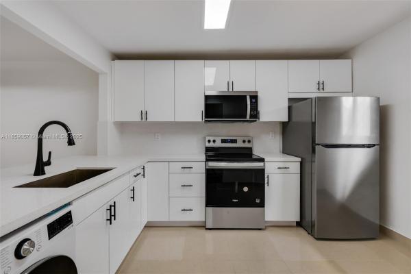 Tamiami Village, 1001 SW 105 Ave 103, University Park, Florida 33174, image 3