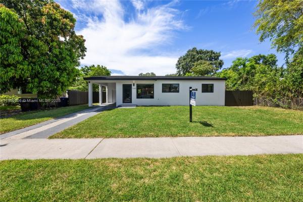 1095 NE 156th St, Miami, Florida 33162, image 1