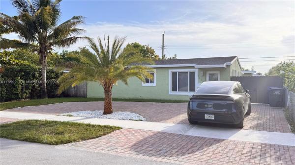 Boulevard Heights, 1400 N 70th Way #1, Hollywood, Florida 33024, image 1