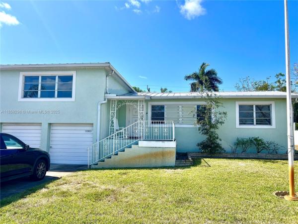 Lake Osborne Estates, 5160 Lake Osborne Dr, Lake Worth Beach, Florida 33461, image 1