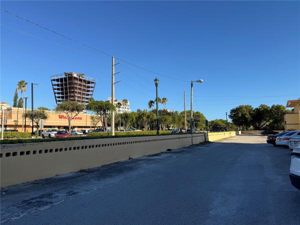 Biscayne Lake Gardens, 20201 NE 29th Ct #D109, Aventura, Florida 33180, image 3