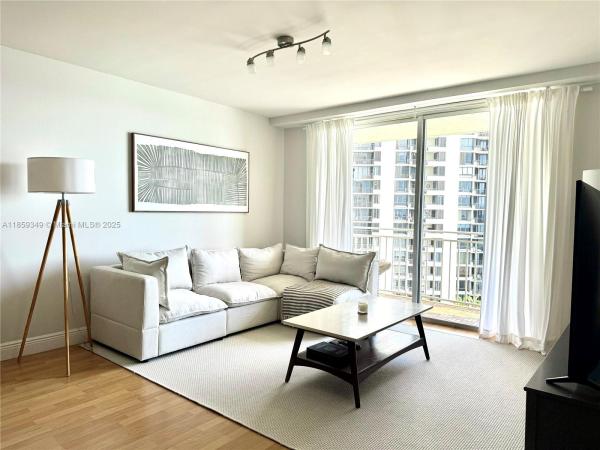 Isola, 770 Claughton Island Dr 1405, Miami, Florida 33131, image 1