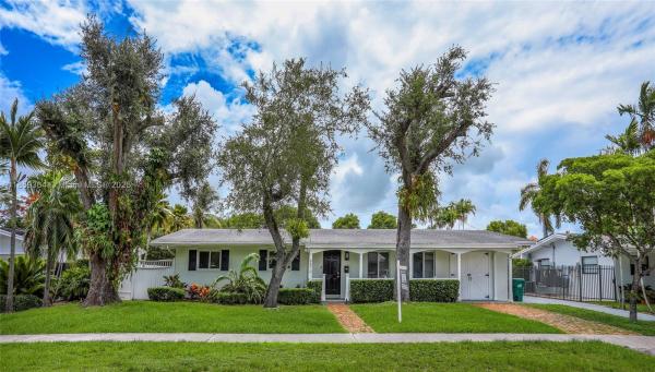 8870 SW 86th St, Unincorporated Dade County, Florida 33173, image 1