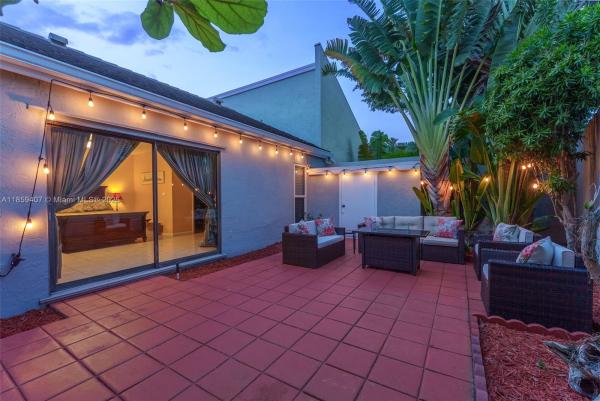 Green's Cay Of Jonathan's Landing, 17068 Traverse Cir, Jupiter, Florida 33477, image 1