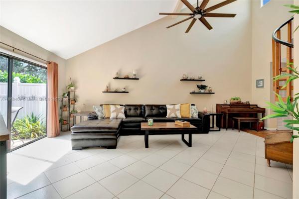 Green's Cay Of Jonathan's Landing, 17068 Traverse Cir, Jupiter, Florida 33477, image 3