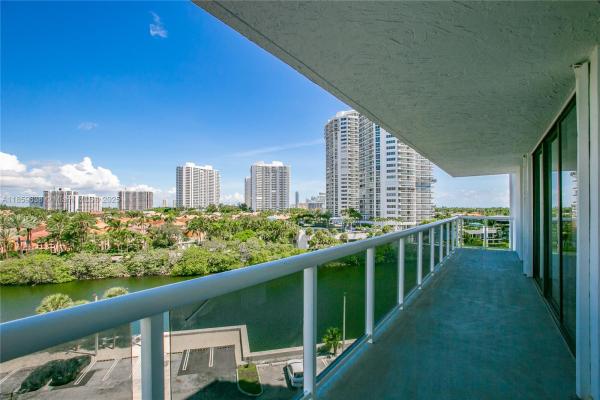 Waterview 1, 20505 E Country Club Dr #731, Aventura, Florida 33180, image 1