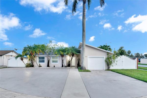 10460 SW 165th Ter, Miami, Florida 33157, image 1