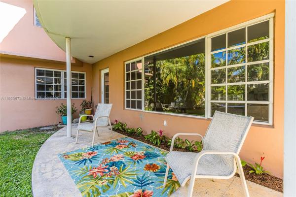 Villas Of Park Drive, 60 Park Dr #C, Bal Harbour, Florida 33154, image 2