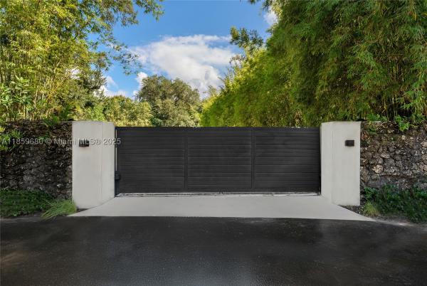 Ye Little Wood, 3877 Little Ave, Miami, Florida 33133, image 3