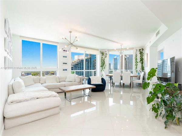 Quantum On The Bay, 1900 N Bayshore Dr #3712, Miami, Florida 33132, image 2