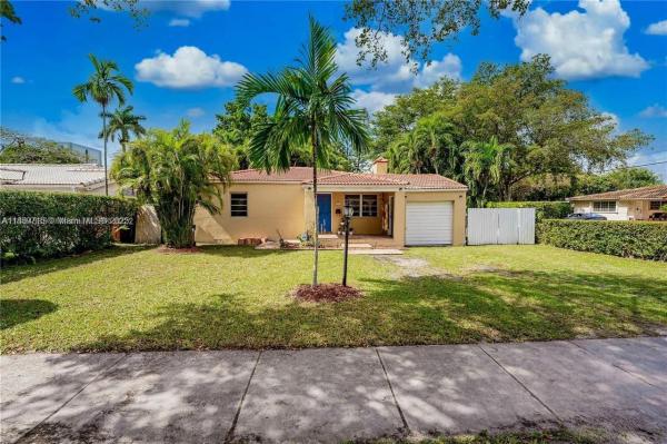 Country Club Estates, 600 Minola Dr, Miami Springs, Florida 33166, image 1