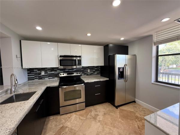 Applewood Village 2, 2767 S Carambola Cir S #201, Coconut Creek, Florida 33066, image 1