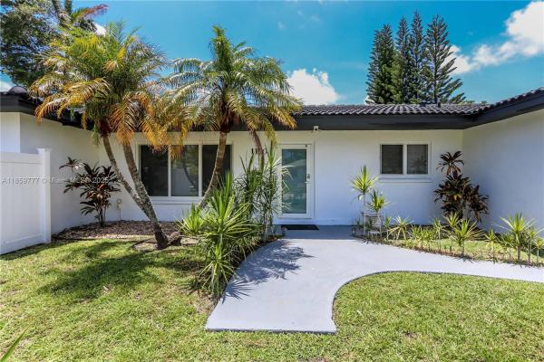 Sunset Trails, 1110 S 14th Ave, Hollywood, Florida 33020, image 1