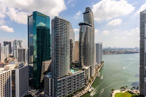 77 SE 5th St #2701, Miami, Florida 33131, image 1