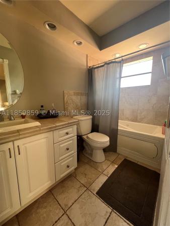 Village Homes At Lakes Of The Meadow, 4910 SW 149 Ct 11b, Kendall West, Florida 33185, image 3