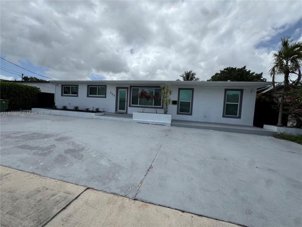 Palm Springs, 528 W 45th Pl, Hialeah, Florida 33012, image 1