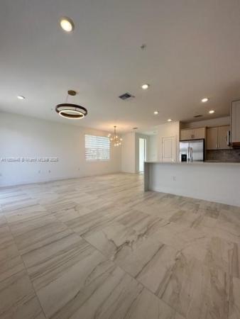 Merrick Square, Pembroke Pines, Florida 33027, image 1