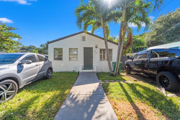 North Miami Estates, 1304 NW 43rd St, Miami, Florida 33142, image 2