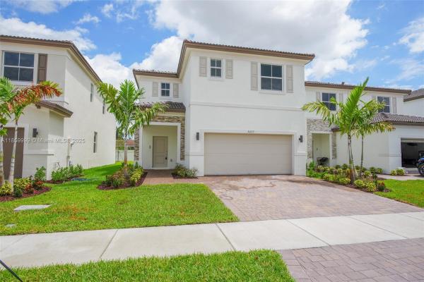 2637 SE 24th Ct, Unincorporated Dade County, Florida 33035, image 1