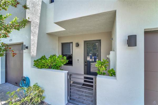Century Park Place, 487 SW 91st Ave, Fountainebleau, Florida 33174, image 2