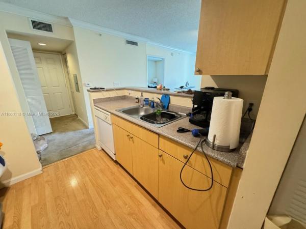 Regent Park At Young Circle, 1900 Van Buren St #221B, Hollywood, Florida 33020, image 1