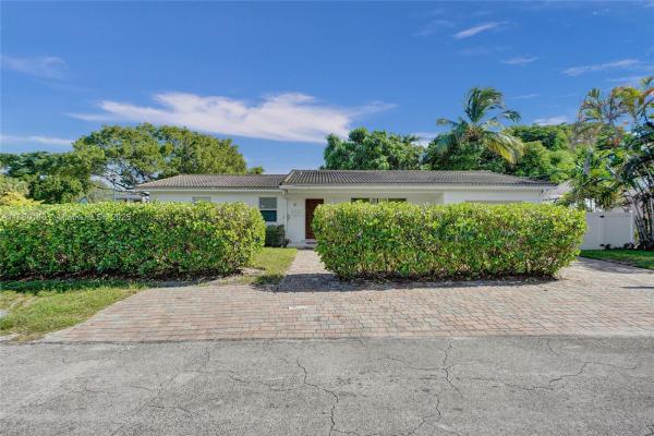 Navarro, 10 NW 100th St, Miami Shores, Florida 33150, image 2