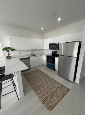 909 E 24th St #402, Hialeah, Florida 33013, image 1