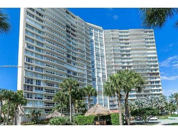 Brickell Townhouse, 2451 Brickell Ave #3L, Miami, Florida 33129, image 1