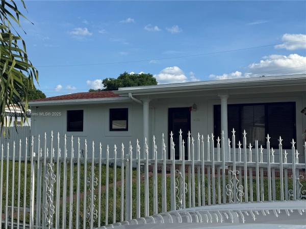 4820 NW 176th St, Miami Gardens, Florida 33055, image 1