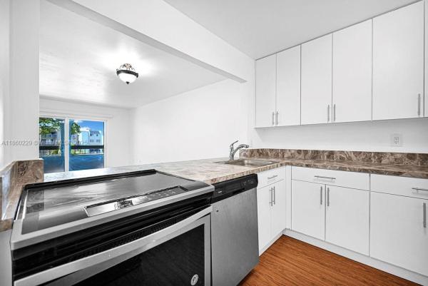 7720 Camino Real #E-311, Unincorporated Dade County, Florida 33143, image 1