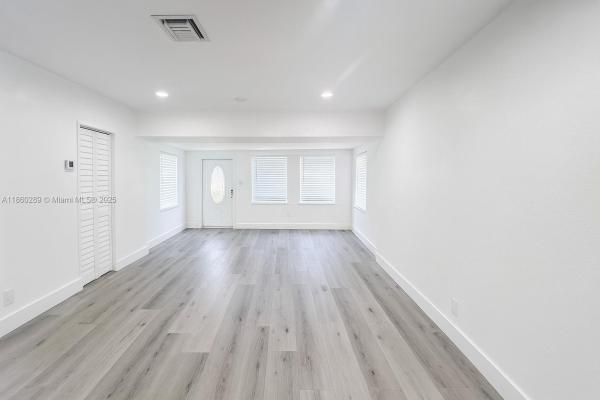 Croissant Park, 307 SW 15th St, Fort Lauderdale, Florida 33315, image 1