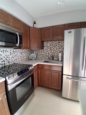 6560 Winfield Blvd #204, Margate, Florida 33063, image 1