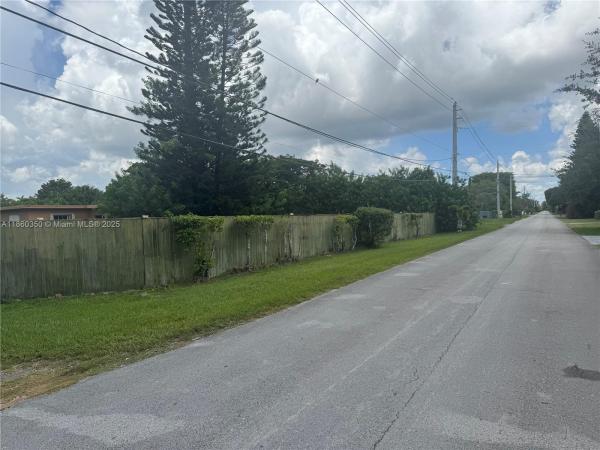 Miller Drive Estates, 9840 SW 60th St, Sunset, Florida 33173, image 2