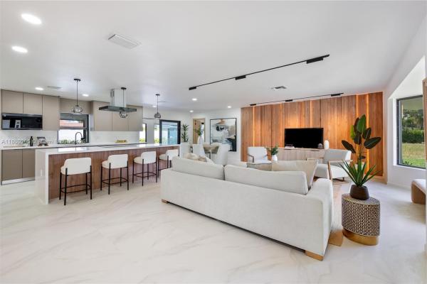 Coral Ridge Country Club, 2415 NE 35th Dr, Fort Lauderdale, Florida 33308, image 1