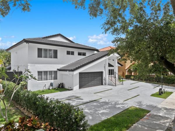 Royal Oaks, 16811 NW 83rd Ave, Miami Lakes, Florida 33016, image 2