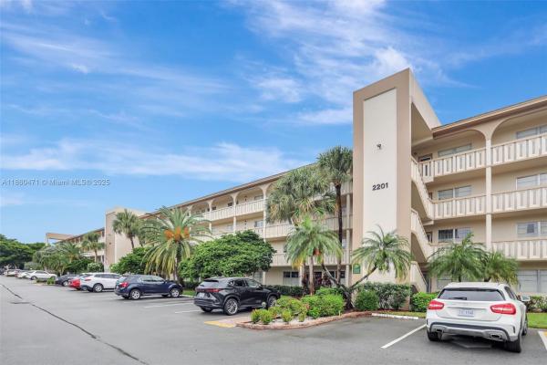 Lucaya Village, 2201 Lucaya Bnd #K3, Coconut Creek, Florida 33066, image 1