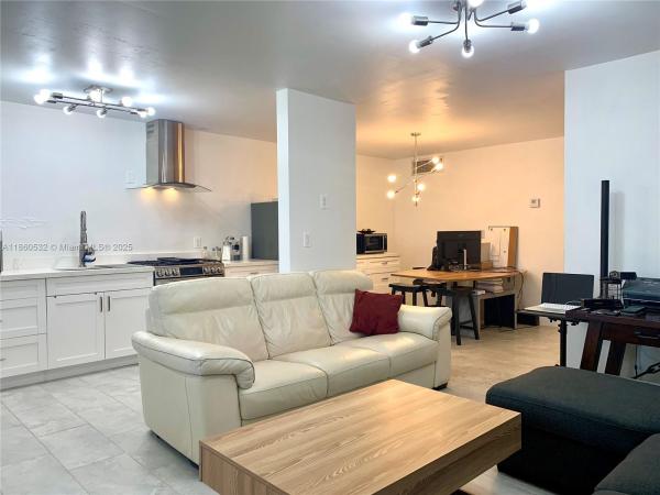 Romont South, 175 NE 203rd Ter #6, Miami Gardens, Florida 33179, image 2