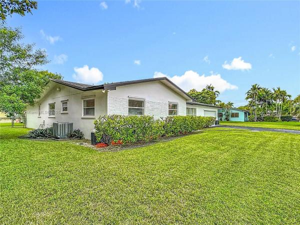 Oakland Acres, 10980 SW 116th St, Kendall, Florida 33176, image 3