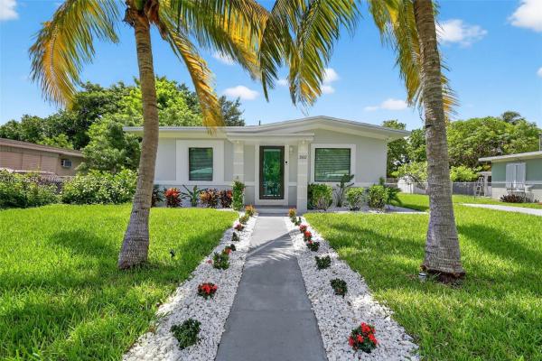 360 NW 136th St, Miami, Florida 33168, image 1